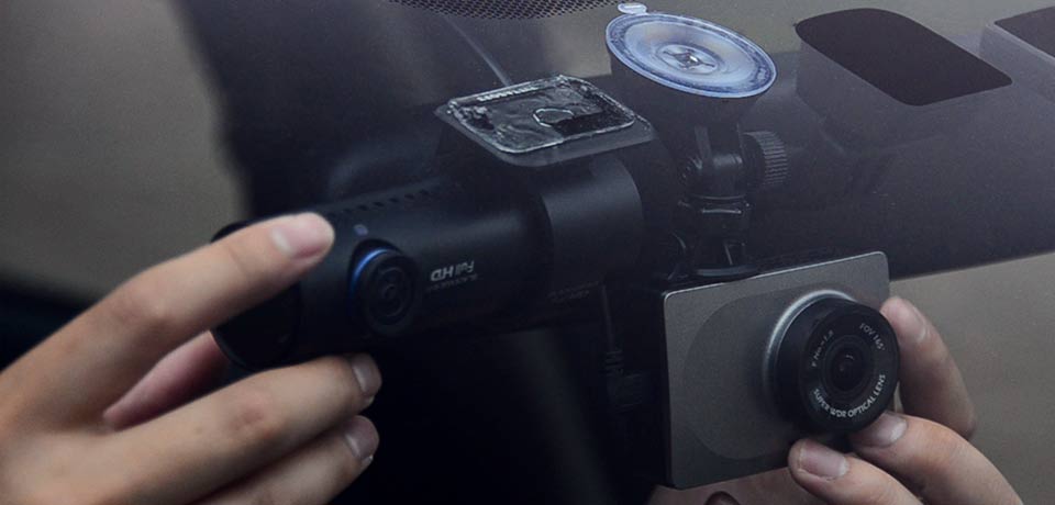 Touching the Blackvue DR650 and XiaoYi Dash Cam Mounted in Vehicle